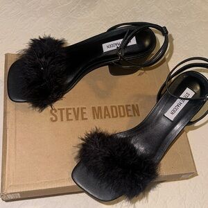 NEW Steve Madden Audrina Feather Block Heel